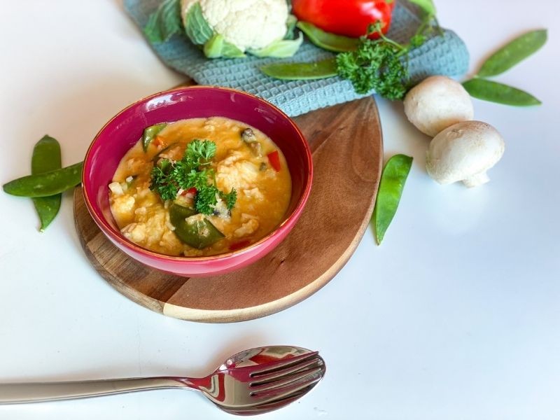 one pot thai curry reis, rotes curry vegan glutenfrei, schnelles curry vegan, schnelles gemüsecurry, schnelles thai curry mit kokosmilch, schnelles thai curry thermomix, schnelles thai curry vegetarisch, thai curry reis thermomix, thai red curry thermomix, veganes rezept thermomix